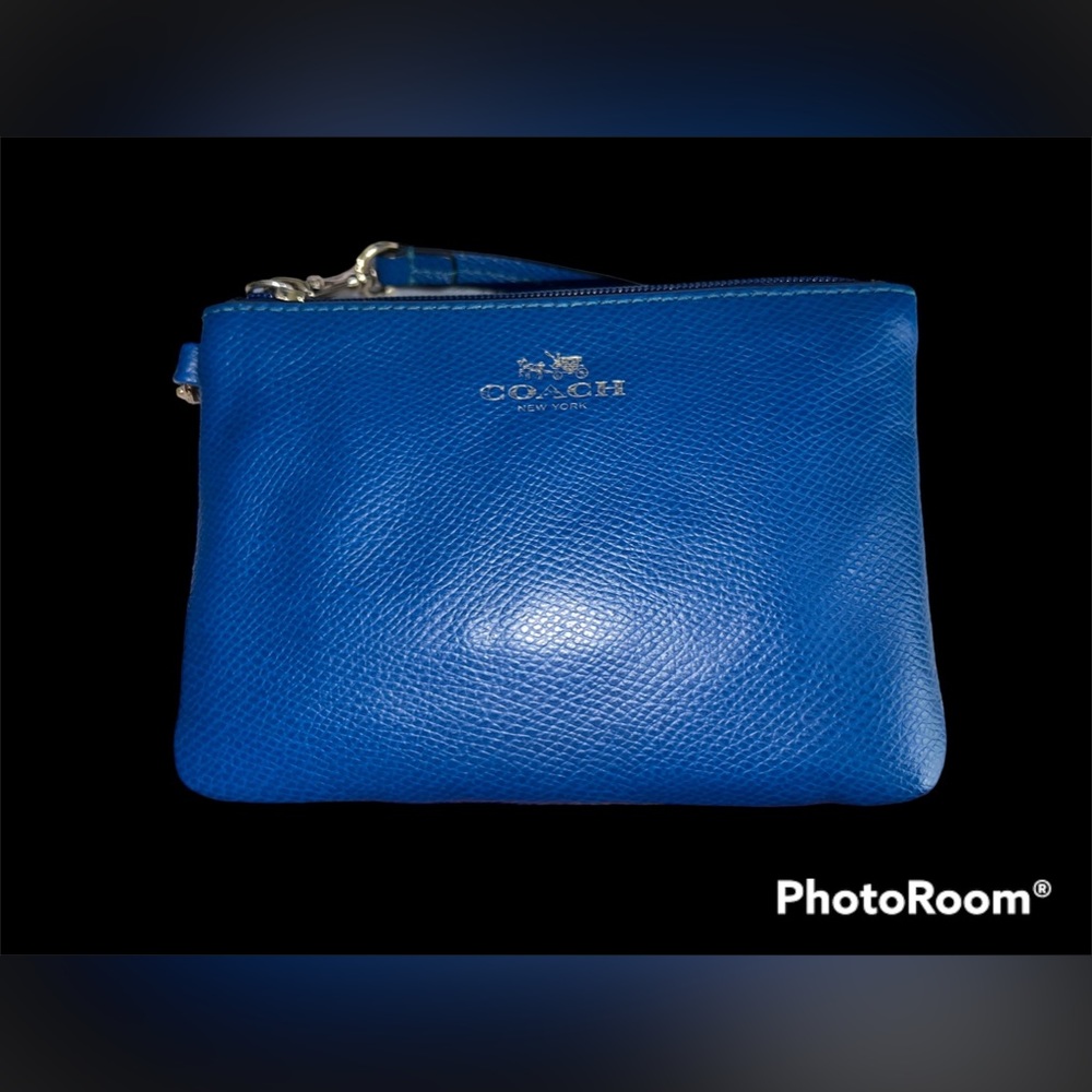 FREE SHIPPING Coach Leather Wristlet